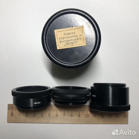 Советский фотоаппарат «Зенит» и переходное кольцо
