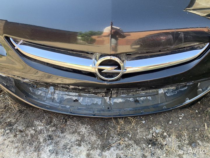 Бампер передний Opel Astra j рест