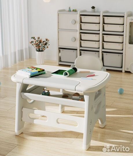 Детский стол и стул