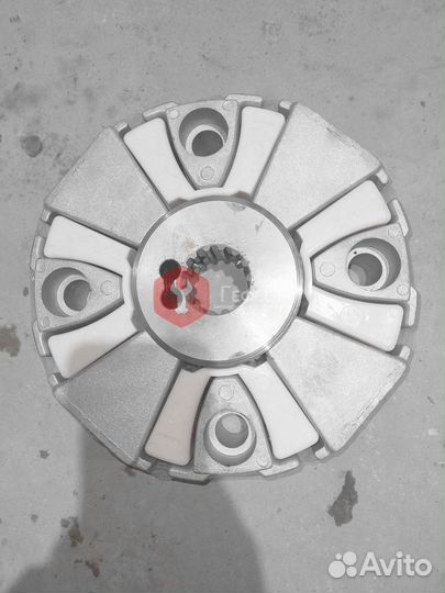 Муфта насоса Hitachi ZX330-3G