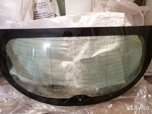Стекло заднее Renault Megane 3
