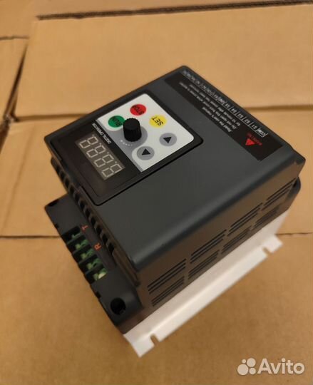 Преобразователь частоты 220 и 380 Вольт