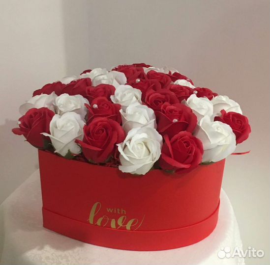 Хит продаж. Букеты в виде сердца из мыльных роз