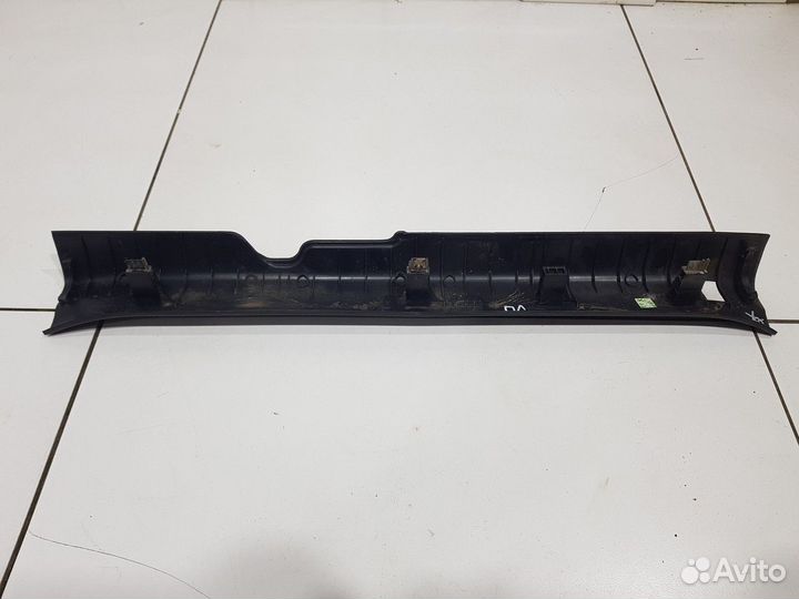 Накладка порога передняя левая (Hyundai i40)