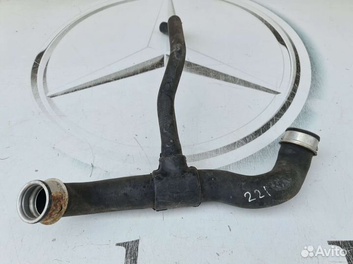 Патрубок радиатора Mercedes W221 M273