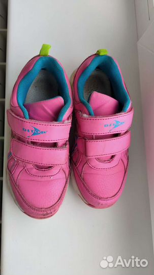 Кроссовки для девочки