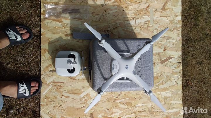 Квадрокоптер dji phantom 4