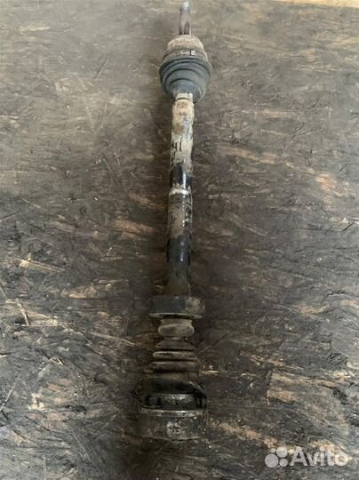 Полуось передняя правая VW Passat B4