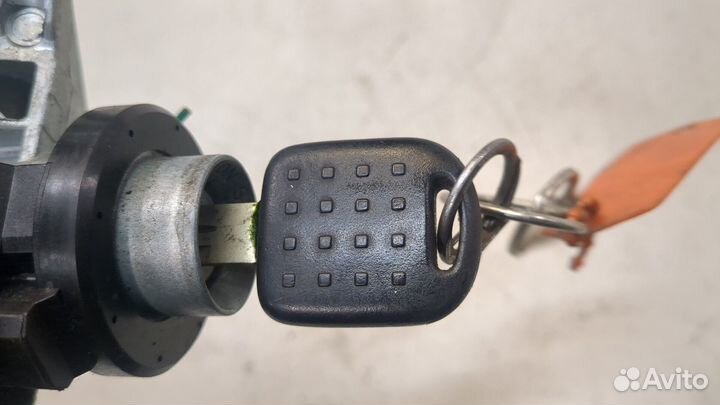 Замок зажигания Suzuki Baleno, 2000