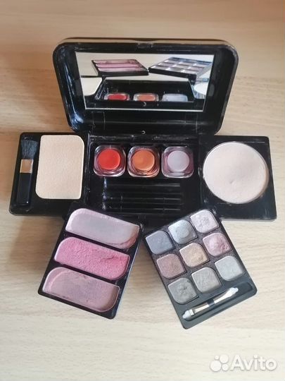 Набор косметики времен СССР