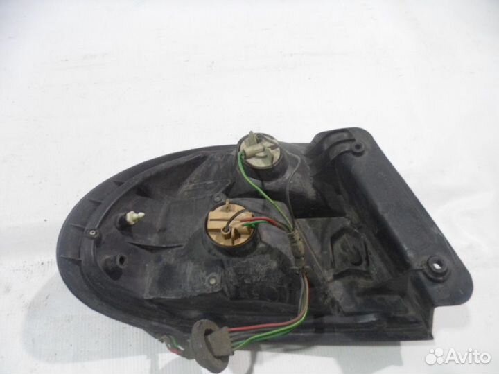 Фонарь Mazda 323