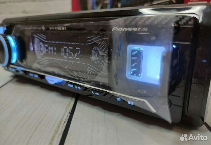 Магнитола pioneer с bluetooth (новая)