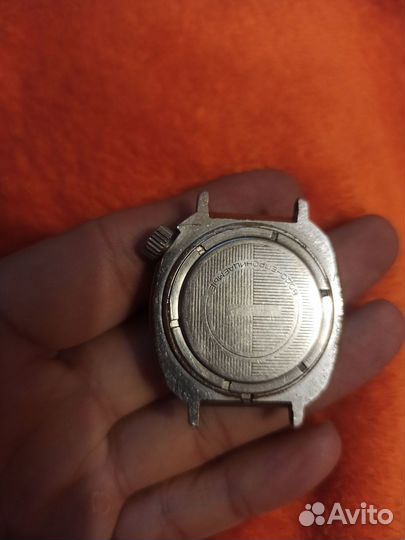 Часы восток система предупреждения