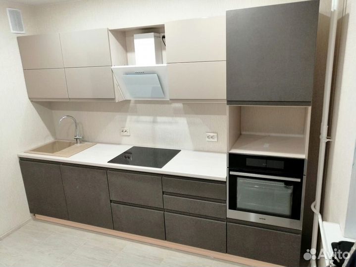 Кухня угловая на заказ.мдф фасады