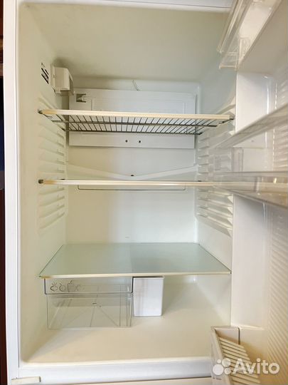 Холодильник rosenlew