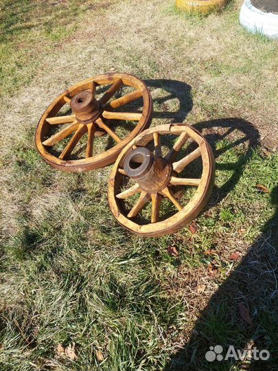 Колесо деревянное от телеги