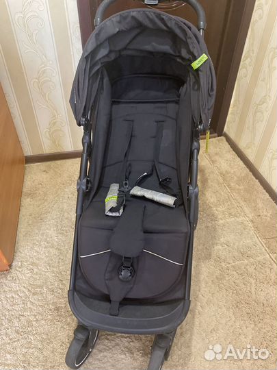 Коляска прогулочная 
