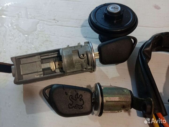 Замок зажигания пежо 206