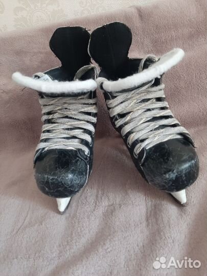Хоккейные коньки bauer детские 10.5 размер