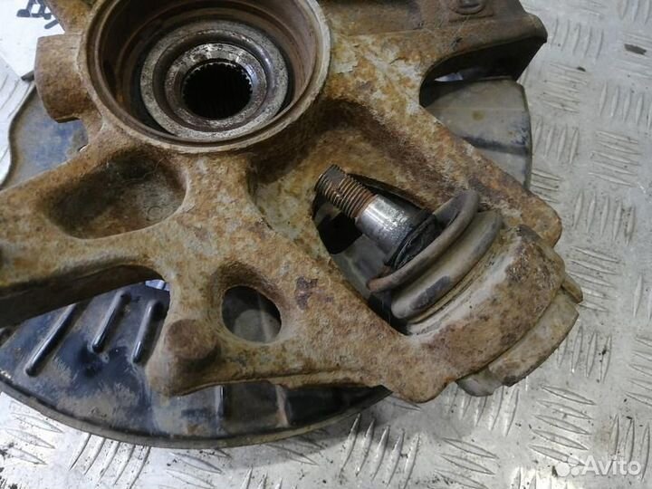 Кулак передний левый Mercedes Benz ML W163