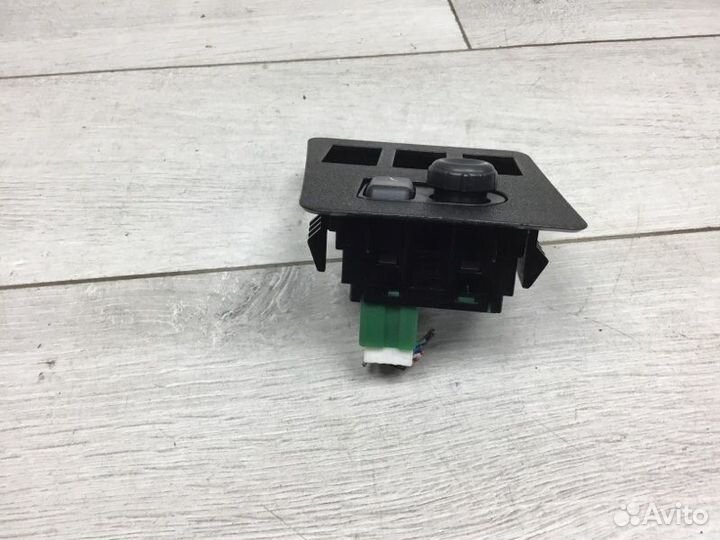 Блок управления зеркалами Nissan Qashqai кроссовер