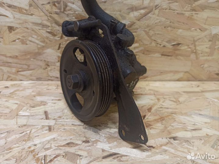 Насос гур Nissan Almera N15