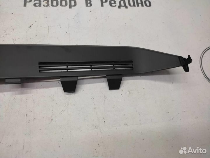 Накладка щитка приборов w204 C-class 274.910 02