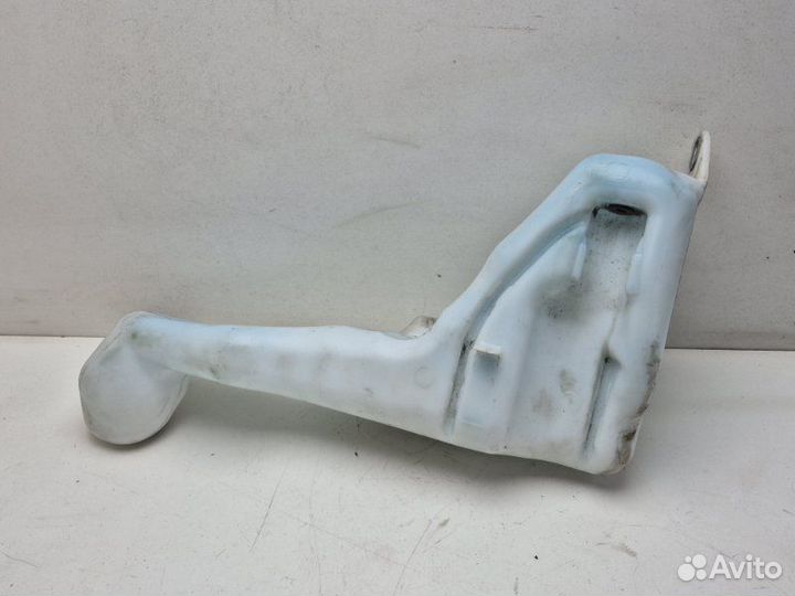 Бачок омывателя Volkswagen Amarok