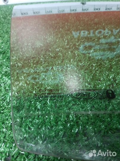 Стекло двери передней правой Ford Fiesta Mk5