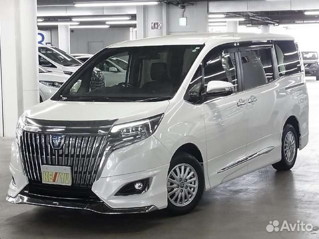 Toyota Esquire Hybrid 2018