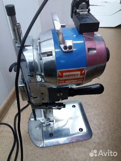 Сабельный раскройный нож Gemsy GEM 8B (8”)