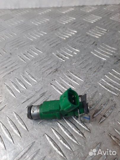 Форсунка Citroen C4 1 1.4 KFV 2007