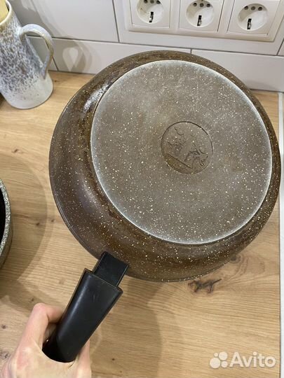 Сковороды б/у для дачи