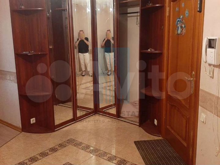 3-к. квартира, 105 м², 2/7 эт.