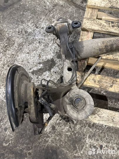 Балка подвески задняя Opel Zafira B Z18XER 2008