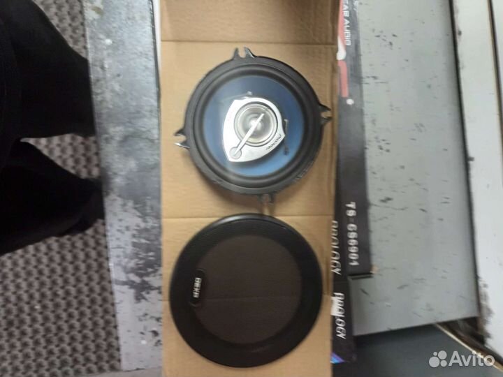 Колонки в авто