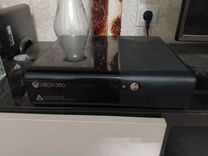 Xbox 360E + геймпады + диски