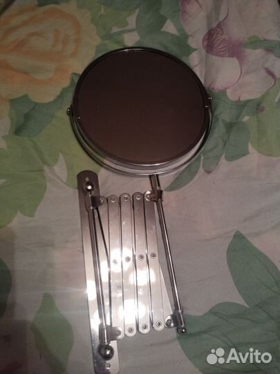 Зеркало с лифтом и пятикратным увеличением