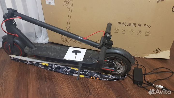Электросамокат xiaomi m365 pro