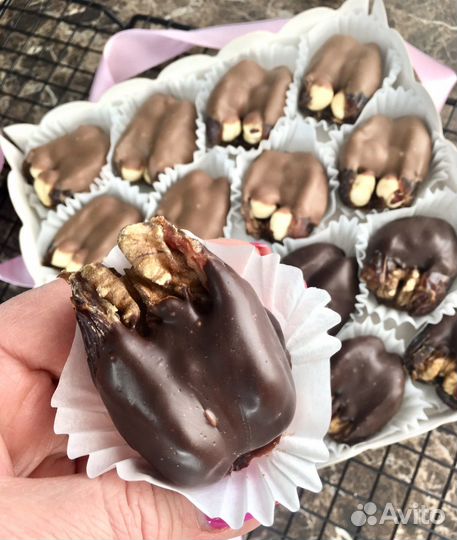 Финики королевские в шоколаде