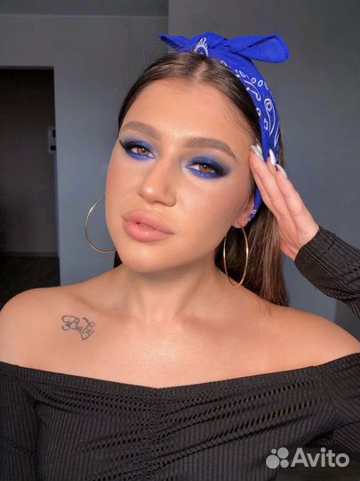 Макияж, локоны, оформление бровей