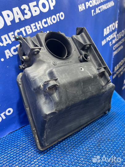 Корпус воздушного фильтра Renault Duster кроссовер