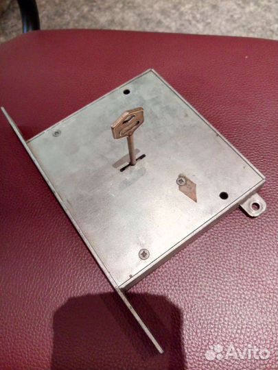 Дверной замок сейфовый