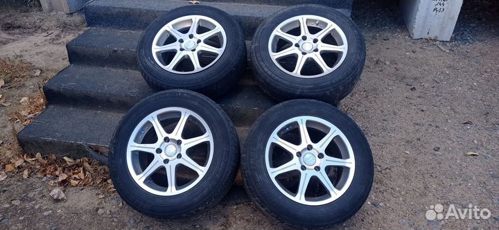 Bridgestone Blizzak Revo1 205/65 R16