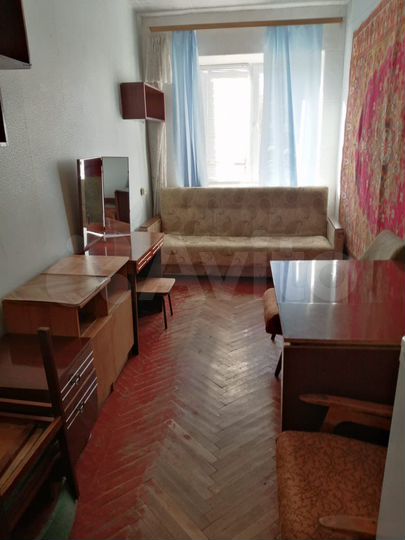 Комната 12 м² в 4-к., 5/5 эт.