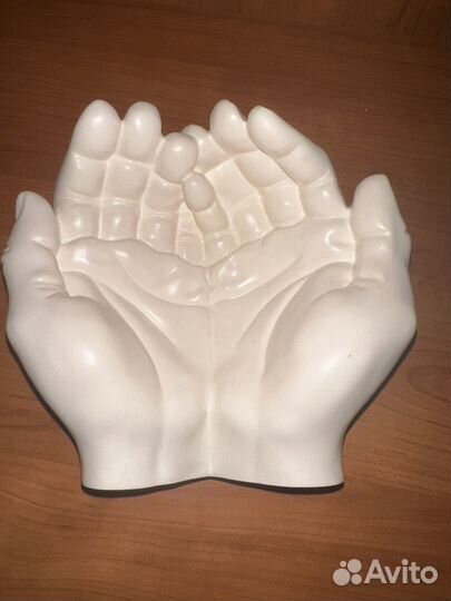 Декоративная статуэтка из гипса