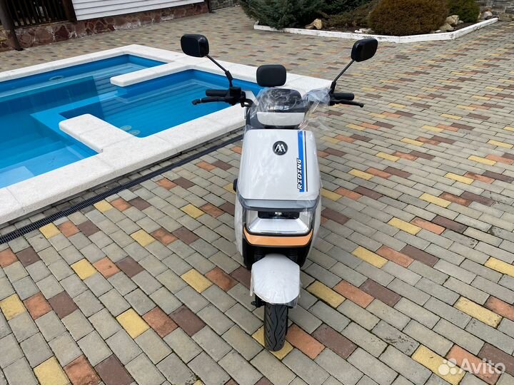 Электромотоцикл Aima Commander