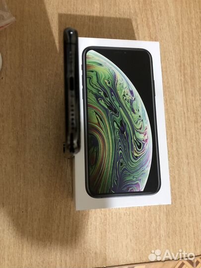 iPhone Xs, 64 ГБ