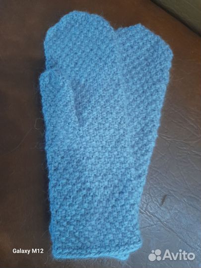 Варежки женские