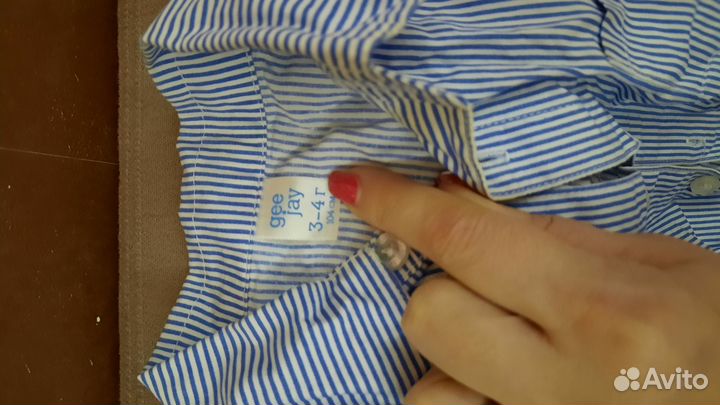 Продам рубашку мальчику 104см